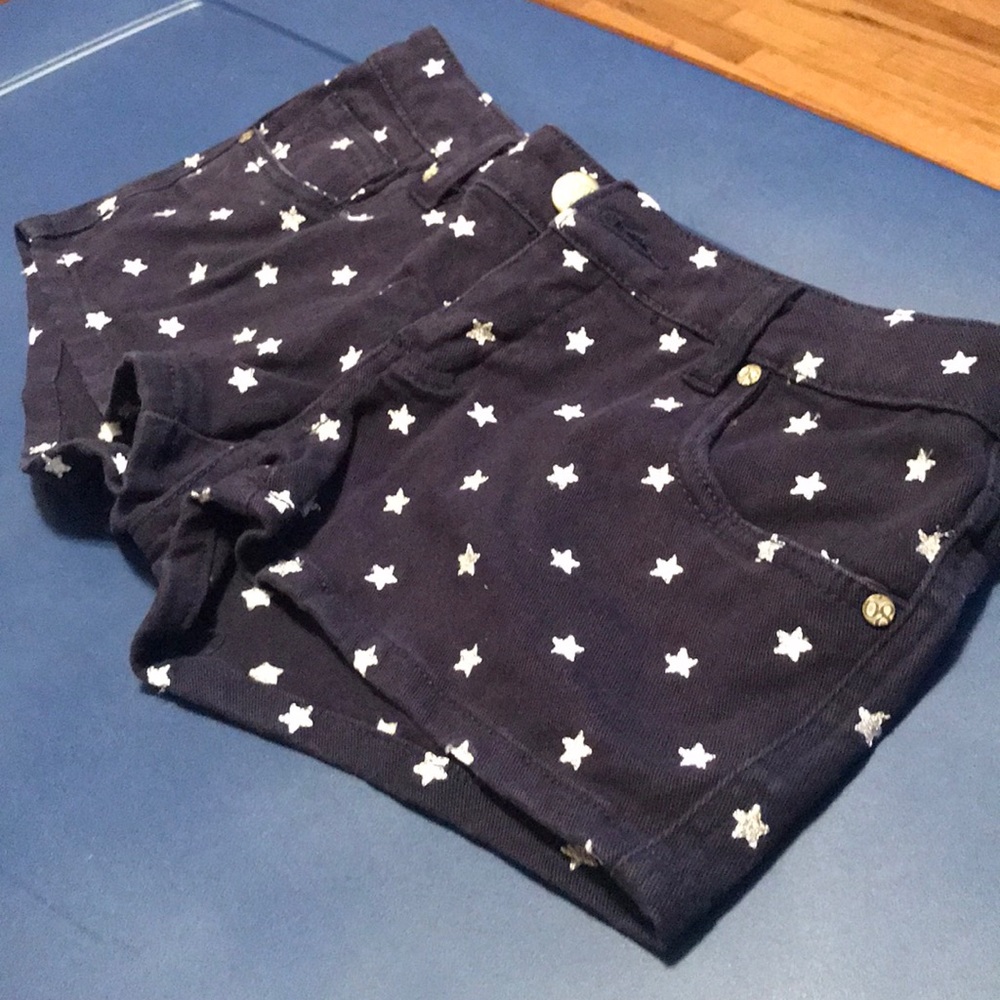 Star Pattern Shorts - Picture 3 of 4